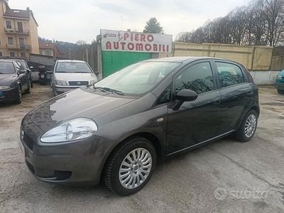 Usata Fiat Grande Punto 75 CV (55 kW) 2010 Marrone Utilitaria