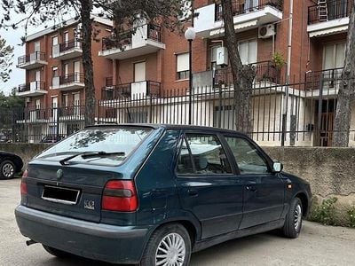 Usado Skoda Felicia 68 CV (50 kW) 1998 Verde Berlina