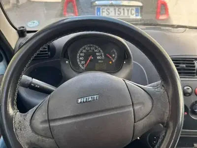 Usata Fiat 600 54 CV (39 kW) 2000 Utilitaria