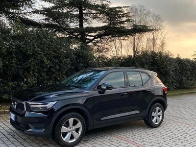 Usata Volvo XC40 Momentum 129 CV (94 kW) 2022 Nero SUV
