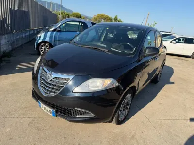 Usata Lancia Ypsilon S 95 CV (69 kW) 2012 Nero Utilitaria