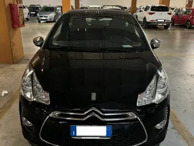 Usata Citroën DS3 Cabriolet 92 CV (67 kW) 2014 Nero Cabrio