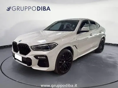 Usado BMW X6 M Sport 340 HP (250 kW) 2021 Branco SUV