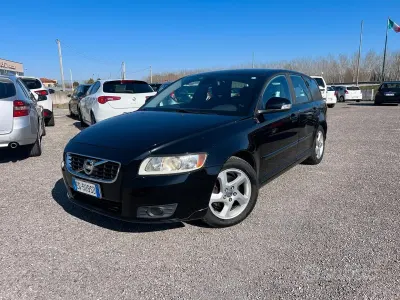 Usata Volvo V50 115 CV (84 kW) 2011 Nero Station wagon