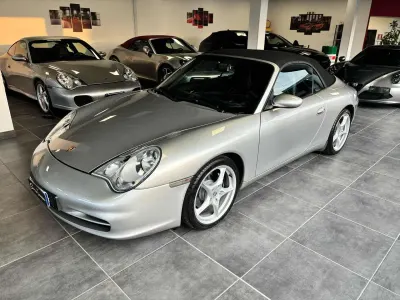 Usata Porsche 911 Carrera Cabriolet 320 CV (235 kW) 2004 Argento Cabrio