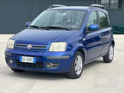 Usata Fiat Panda Dynamic 69 CV (50 kW) 2010 Blu Utilitaria