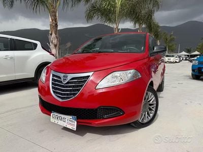 Usata Lancia Ypsilon 95 CV (69 kW) 2012 Rosso Utilitaria