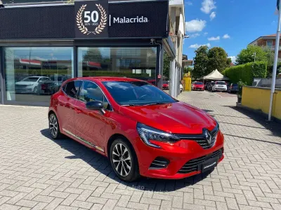 Usado Renault Clio V Techno 145 CV (106 kW) 2023 Rojo Berlina
