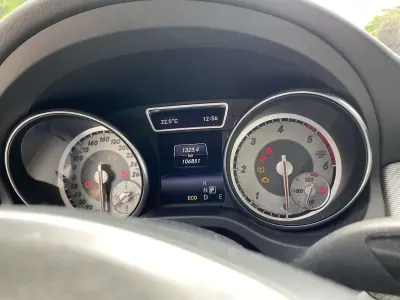 Usata Mercedes GLA200 136 CV (100 kW) 2014 Bianco SUV