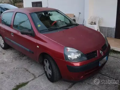 Usata Renault Clio II 58 CV (42 kW) 2004 Berlina