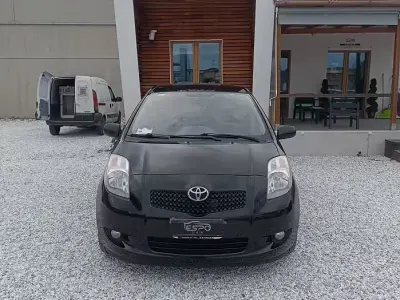 Usata Toyota Yaris Sol 87 CV (63 kW) 2008 Nero Utilitaria