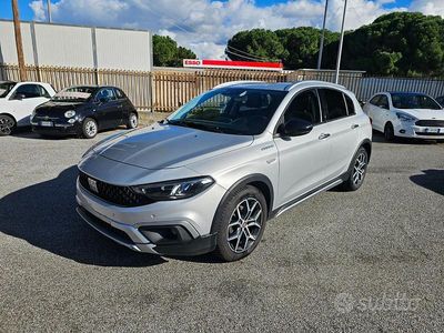 Usata Fiat Tipo Cross 130 CV (95 kW) 2022 Grigio Berlina