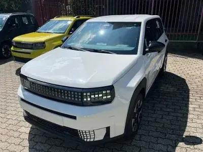 Nuova Fiat Grande Panda Business 101 CV (74 kW) 2025 Bianco Utilitaria
