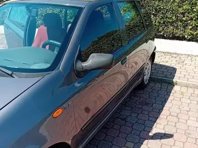 Usata Fiat Punto 57 CV (41 kW) 1999 Grigio Berlina