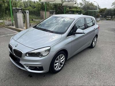 Gebraucht BMW 218 Active Tourer Luxury Line 150 PS (110 kW) 2015 Silber Van / Kleinbus