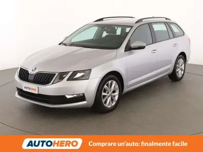 Usata Skoda Octavia Executive 150 CV (110 kW) 2020 Argento Station wagon