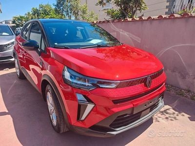 Usata Renault Captur Evolution 101 CV (74 kW) 2024 Rosso SUV