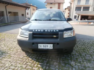 Usata Land Rover Freelander 97 CV (71 kW) 1999 Nero SUV