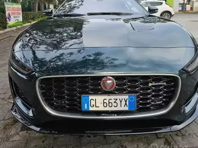 Usata Jaguar F-Type R-Dynamic 300 CV (220 kW) 2023 Verde Coupé