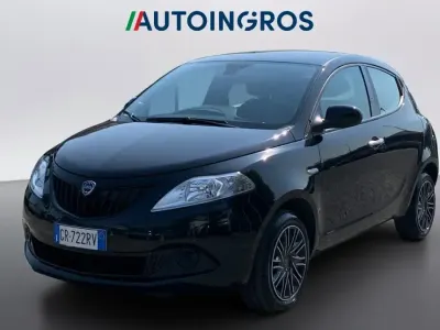 Usata Lancia Ypsilon Silver 69 CV (50 kW) 2023 Nero Utilitaria