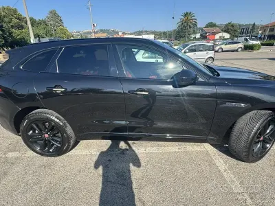 Usata Jaguar F-Pace Chequered Flag 180 CV (132 kW) 2019 Nero SUV