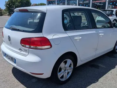 Usata VW Golf VI Comfortline 105 CV (77 kW) 2010 Bianco Utilitaria
