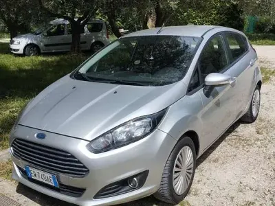 Usata Ford Fiesta Business Edition 75 CV (55 kW) 2014 Utilitaria