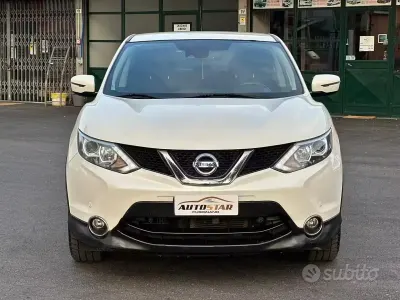 Usata Nissan Qashqai Tekna 131 CV (96 kW) 2016 Bianco SUV