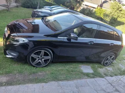 Usata Mercedes B180 109 CV (80 kW) 2016 Nero Utilitaria