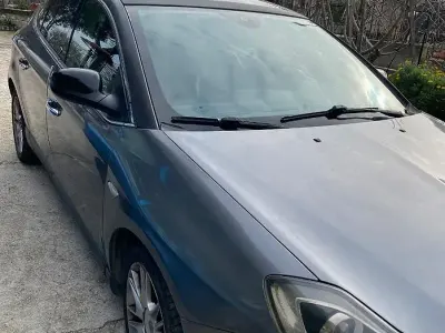 Usata Lancia Delta 120 CV (88 kW) 2008 Grigio Utilitaria