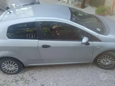 Usata Fiat Punto 65 CV (47 kW) 2009 Grigio Utilitaria