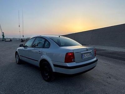 Usata VW Passat 2000 Grigio Berlina