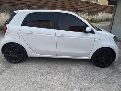 Begagnad Smart ForFour 2016 Vit Halvkombi
