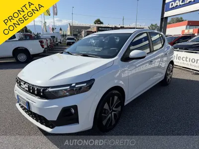Usata Dacia Sandero 101 CV (74 kW) 2026 Bianco Berlina