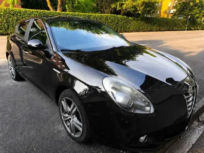 Usata Alfa Romeo Giulietta Distinctive 105 CV (77 kW) 2013 Nero Utilitaria