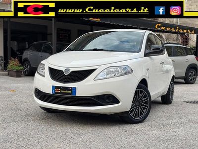 Usata Lancia Ypsilon Gold 70 CV (51 kW) 2018 Bianco Utilitaria