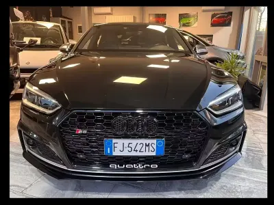 Begagnad Audi A5 Business 353 HK (259 kW) 2017 Svart Sportkupé