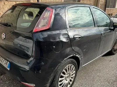 Usata Fiat Punto 60 CV (44 kW) 2013 Nero Berlina