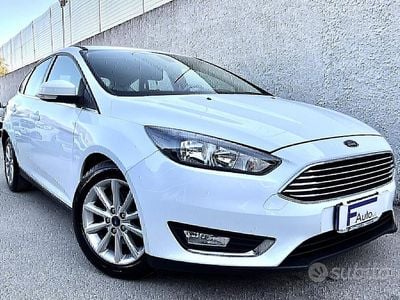 Usata Ford Focus Business Edition 120 CV (88 kW) 2016 Bianco Berlina