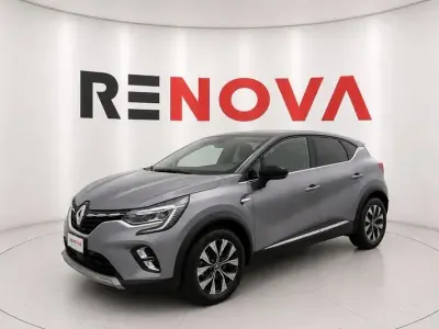 Usata Renault Captur Techno 143 CV (105 kW) 2024 Grigio SUV