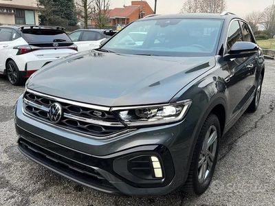 Usata VW T-Roc R-line 150 CV (110 kW) 2024 Grigio SUV