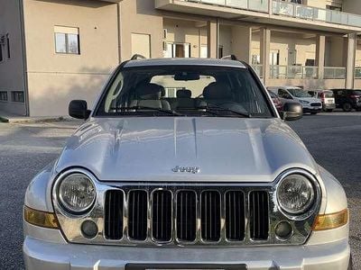 Occasion Jeep Cherokee 163 ch (119 kW) 2006 Gris SUV
