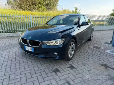 Usata BMW 320 Efficient Dynamics 184 CV (135 kW) 2015 Blu Berlina