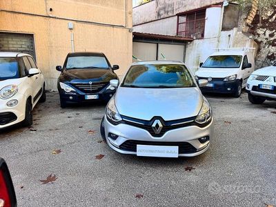 Usata Renault Clio IV Business 90 CV (66 kW) 2019 Grigio Berlina
