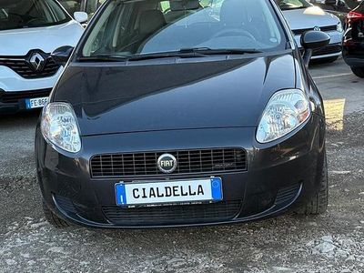 Usata Fiat Grande Punto Active 75 CV (55 kW) 2007 Grigio Utilitaria
