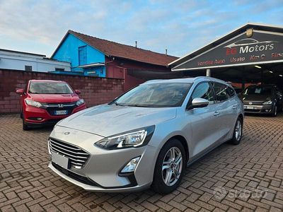 Usata Ford Focus 120 CV (88 kW) 2019 Grigio Station wagon