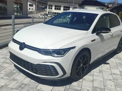Usata VW Golf VIII GTI 245 CV (180 kW) 2024 Bianco Berlina