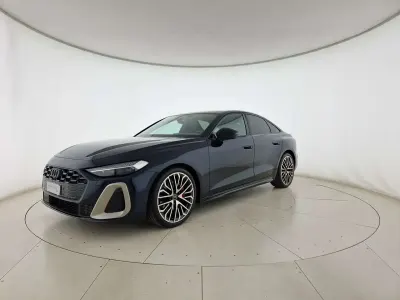 Nuova Audi A5 S-Line 204 CV (150 kW) 2025 Blu firmamento metallizzato Berlina