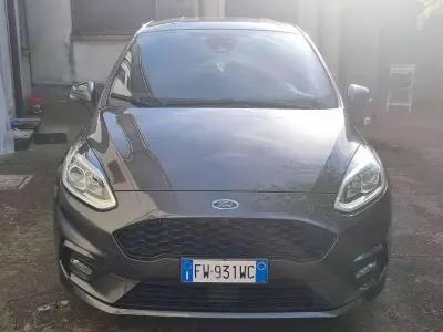 Usata Ford Fiesta ST-Line 101 CV (74 kW) 2019 Grigio Utilitaria
