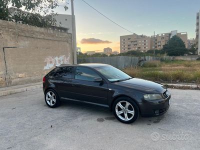 usata Audi A3 A3 2.0 16V FSI Attraction